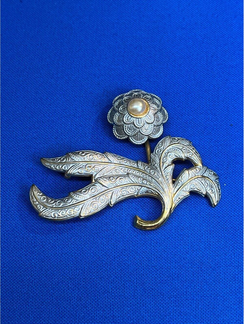 #9 Vintage Damascene Spanish Flower Brooch Signed Spain